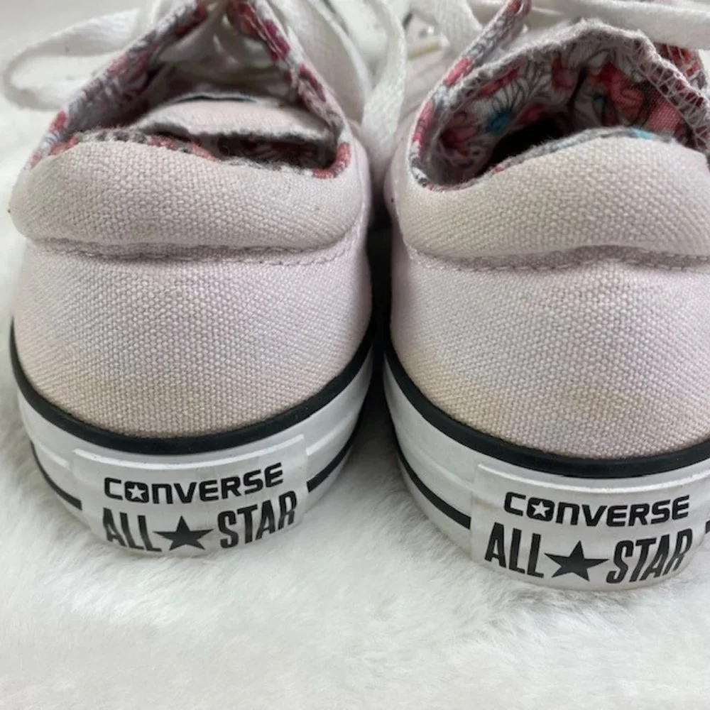 Converse All‎ Star Low Top  Women's Sneakers, size 7